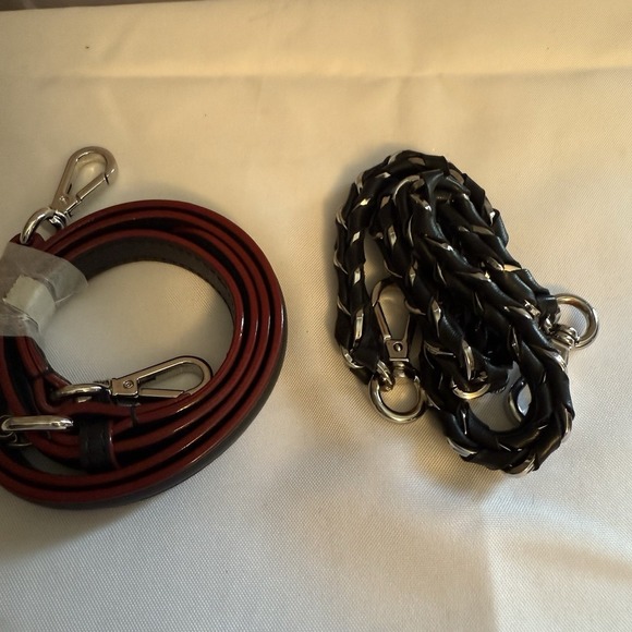 MZ WALLACE Pippa Black Quilted Zip Crossbody Bag Purse 3 Adjustable Straps - Picture 5 of 16